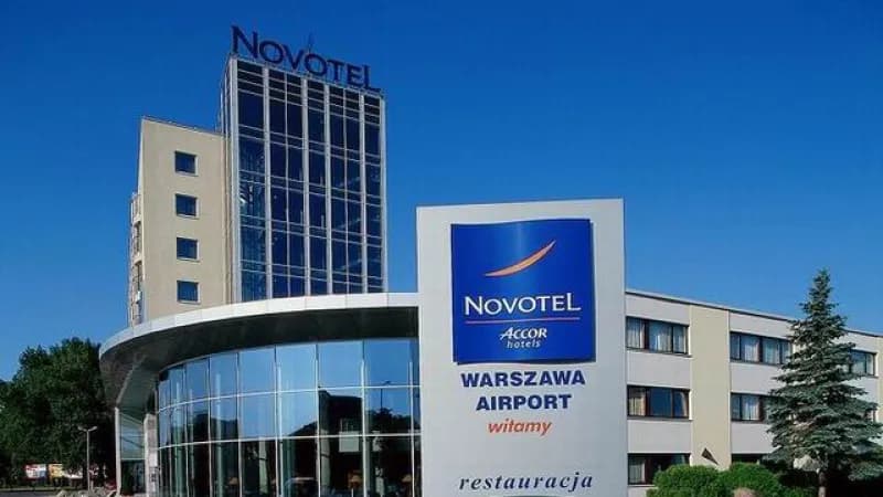Jak dojechać do hotelu Airport Okęcie - najlepsze opcje transportu