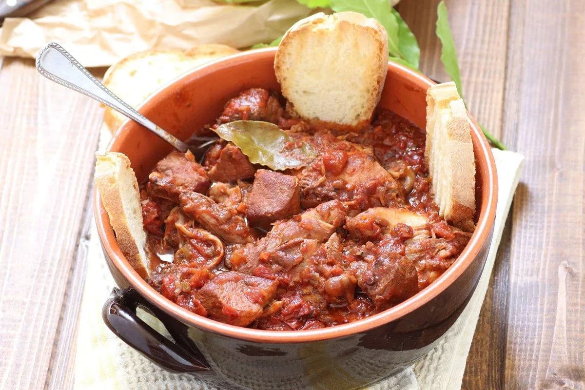 Siena gdzie zjeść: odkryj najlepsze restauracje i lokalne smaki