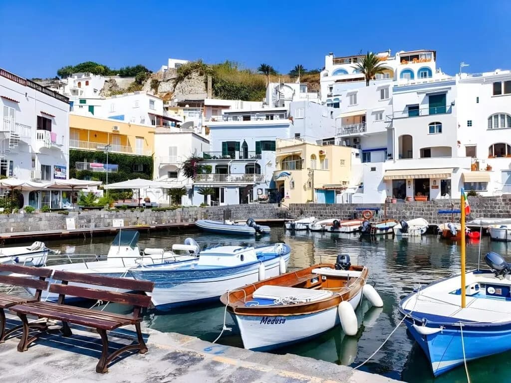 Najlepsze atrakcje na Ischii, które musisz zobaczyć i przeżyć