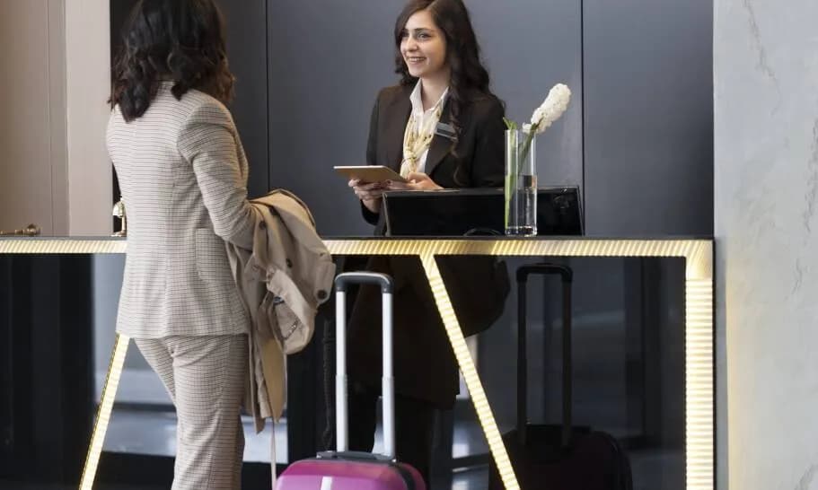 Jak się wymeldować z hotelu bez stresu i problemów?