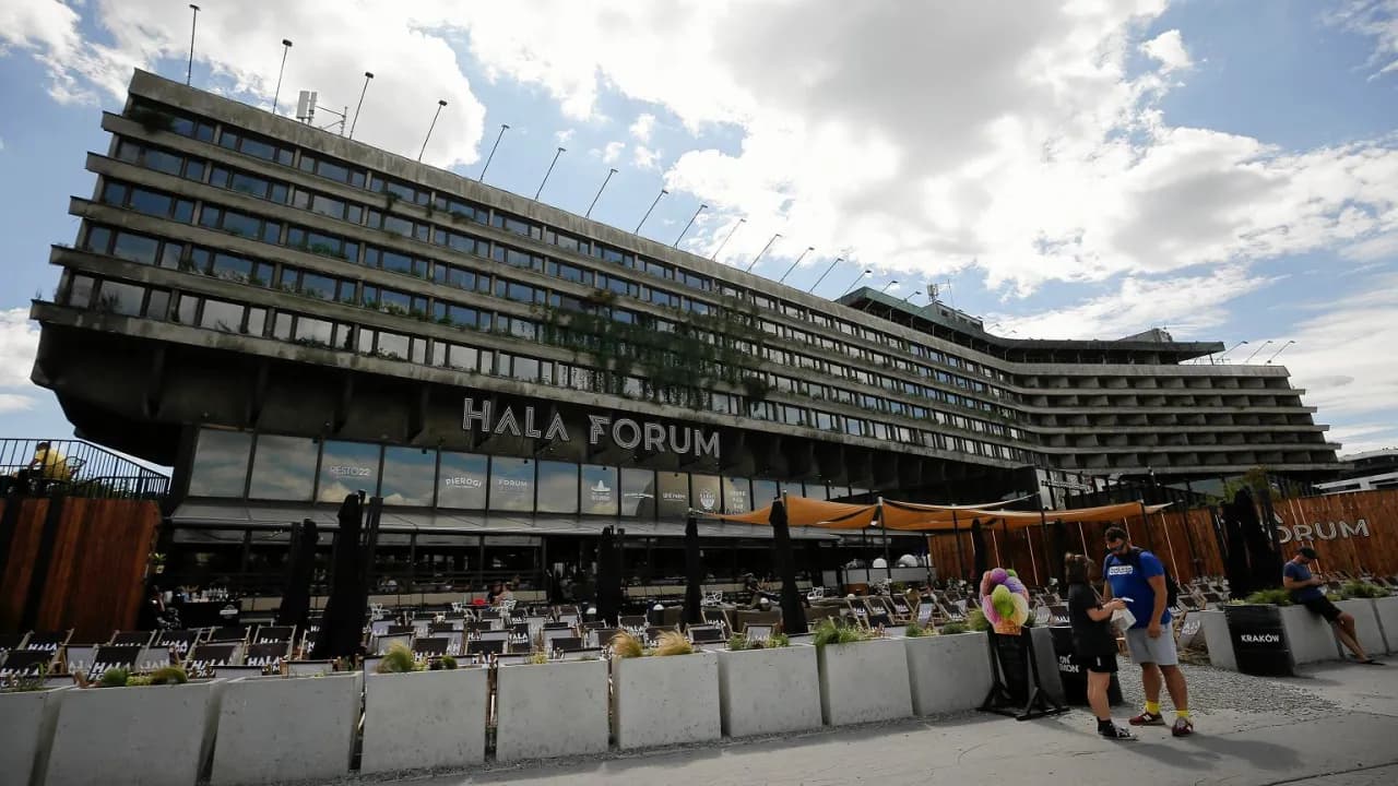 Hotel Forum Kraków - dlaczego zamknięty? Prawdziwe powody i historia