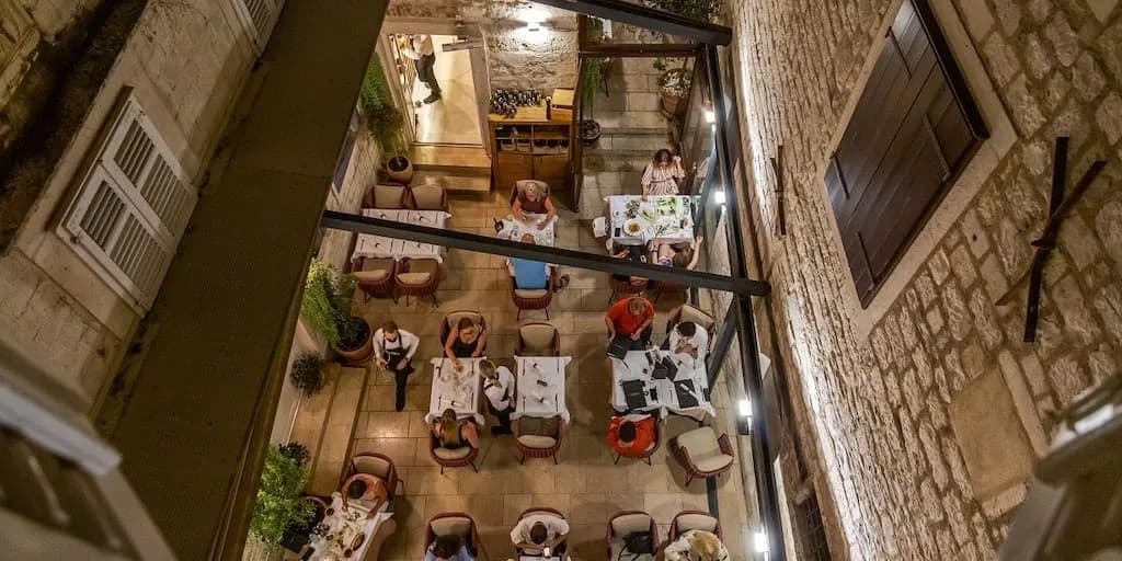 Gdzie zjeść w Splicie? Najlepsze miejsca na pyszne jedzenie