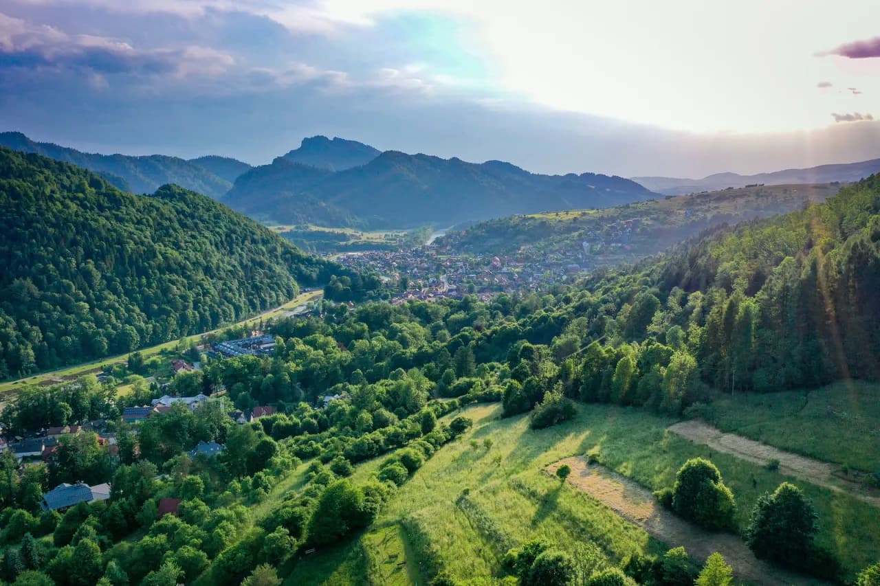 Raba Wyżna atrakcje – odkryj najpiękniejsze miejsca i aktywności
